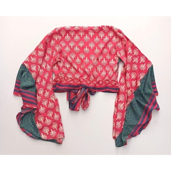 Boho Block Print Tie Front Crop Top Wide Flare Sleeves Plunge Neck Sz S/M - Picture 5 of 6